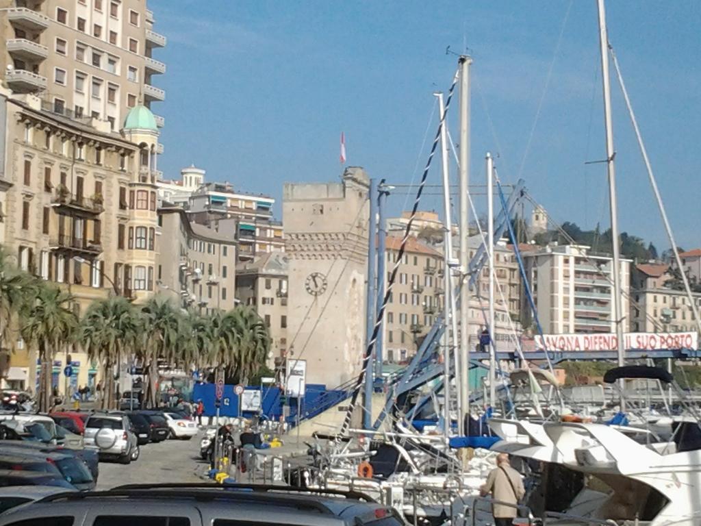 Appartamento Piazzetta La Maddalena سافونا الغرفة الصورة