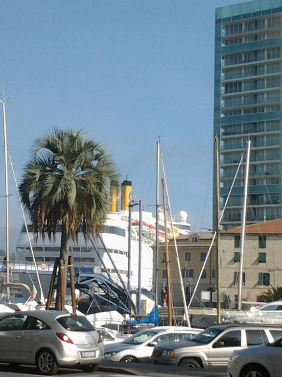 Appartamento Piazzetta La Maddalena سافونا الغرفة الصورة